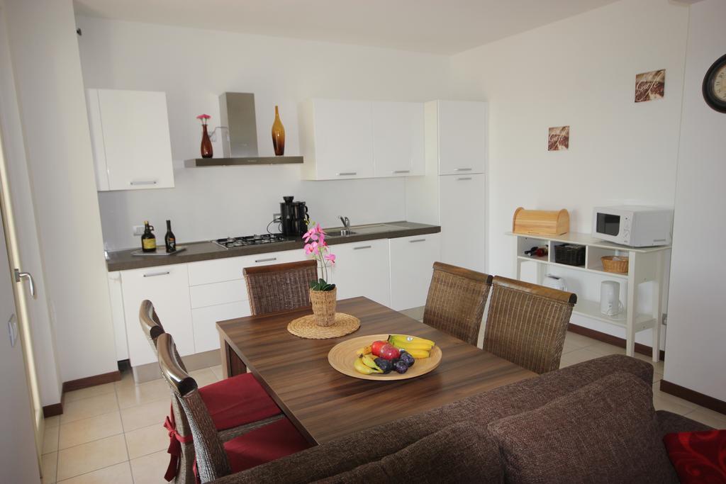 Appartamento Quadrivium Castelnuovo del Garda Phòng bức ảnh
